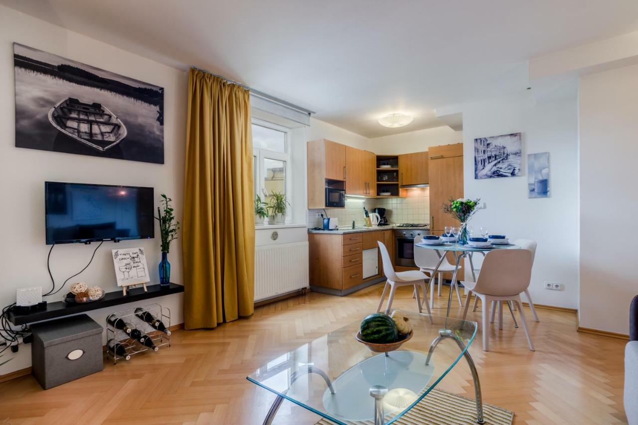Apartment 1 Sunny Apt With Terrace By Michal&friends Prag